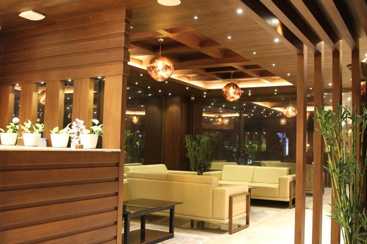 Hotel Retrieve Health & Wellness Kochi Exterior foto
